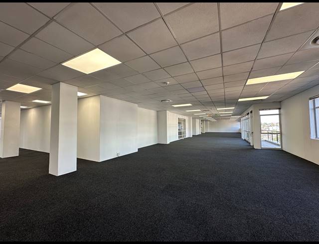 1,210M² OFFICE TO LET IN SANDTON CENTRAL